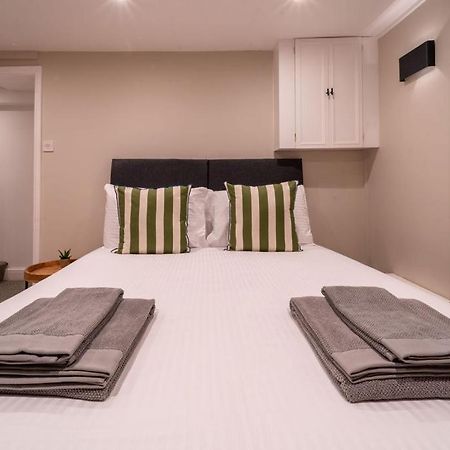 Elegant 3 Bedroom Home In The Centre Of Cheltenham Exteriér fotografie