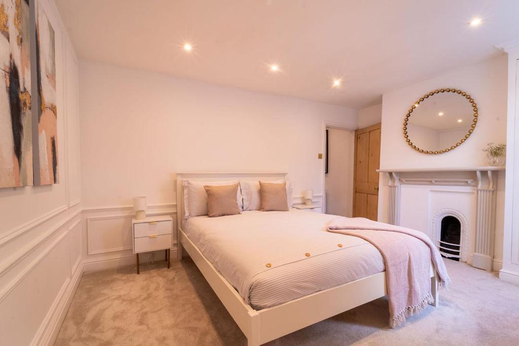 Elegant 3 Bedroom Home In The Centre Of Cheltenham Exteriér fotografie