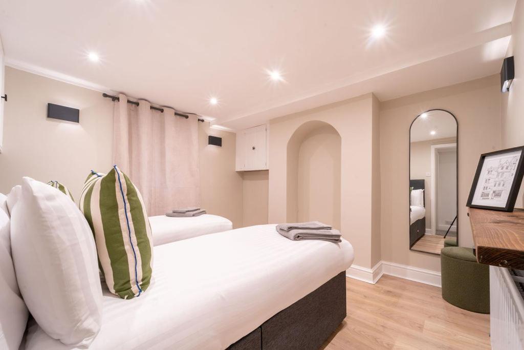 Elegant 3 Bedroom Home In The Centre Of Cheltenham Exteriér fotografie