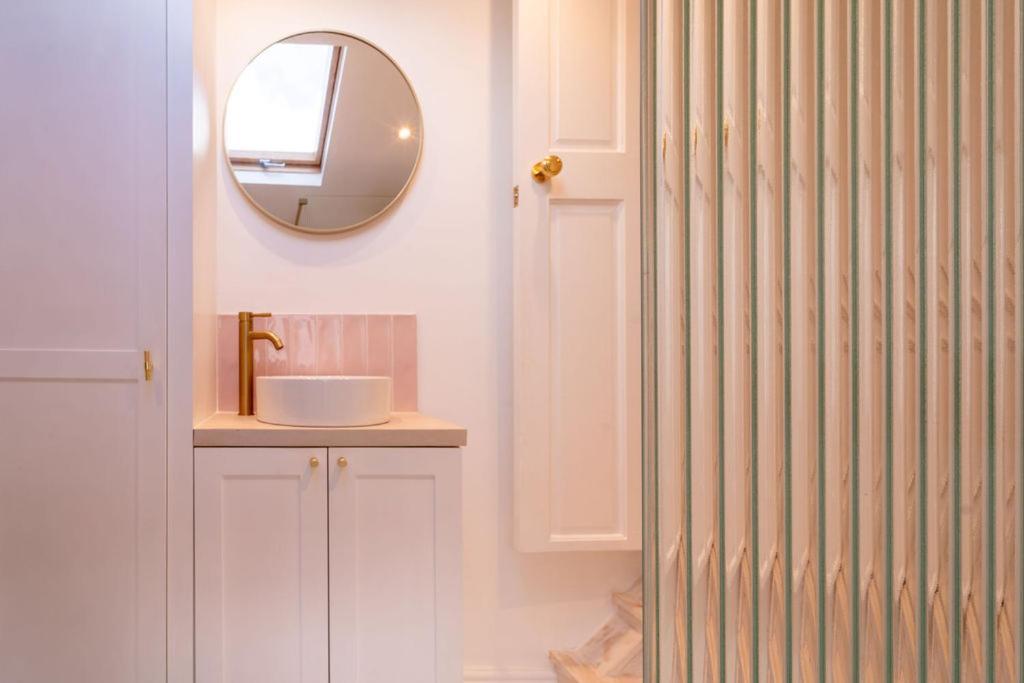 Elegant 3 Bedroom Home In The Centre Of Cheltenham Exteriér fotografie