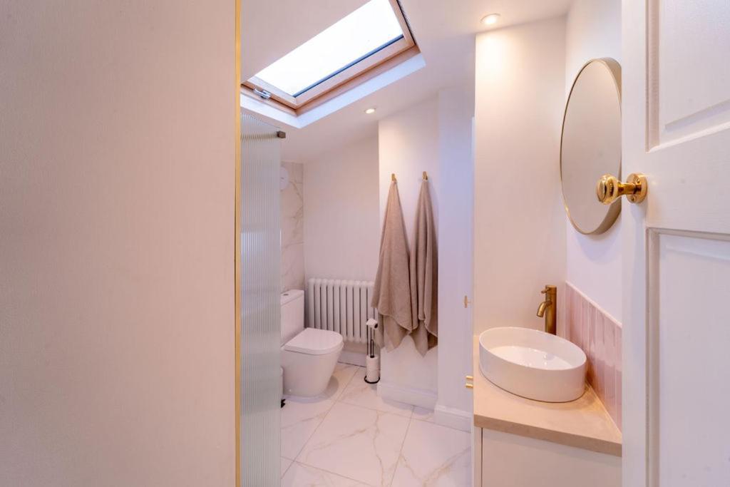 Elegant 3 Bedroom Home In The Centre Of Cheltenham Exteriér fotografie