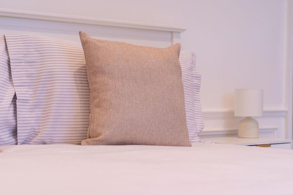 Elegant 3 Bedroom Home In The Centre Of Cheltenham Exteriér fotografie