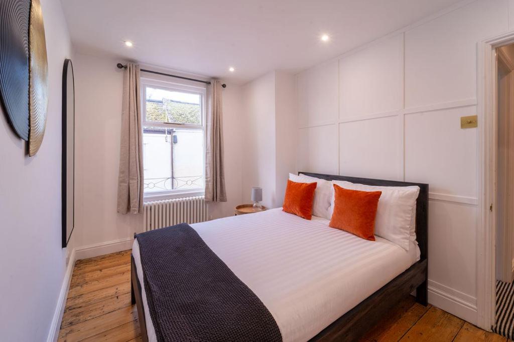 Elegant 3 Bedroom Home In The Centre Of Cheltenham Exteriér fotografie