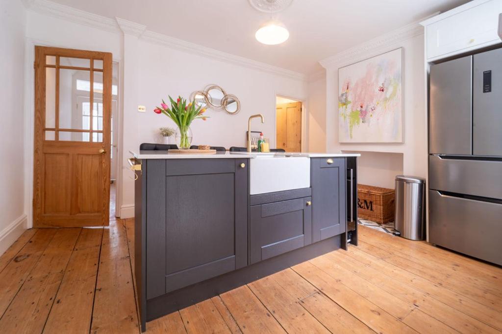 Elegant 3 Bedroom Home In The Centre Of Cheltenham Exteriér fotografie
